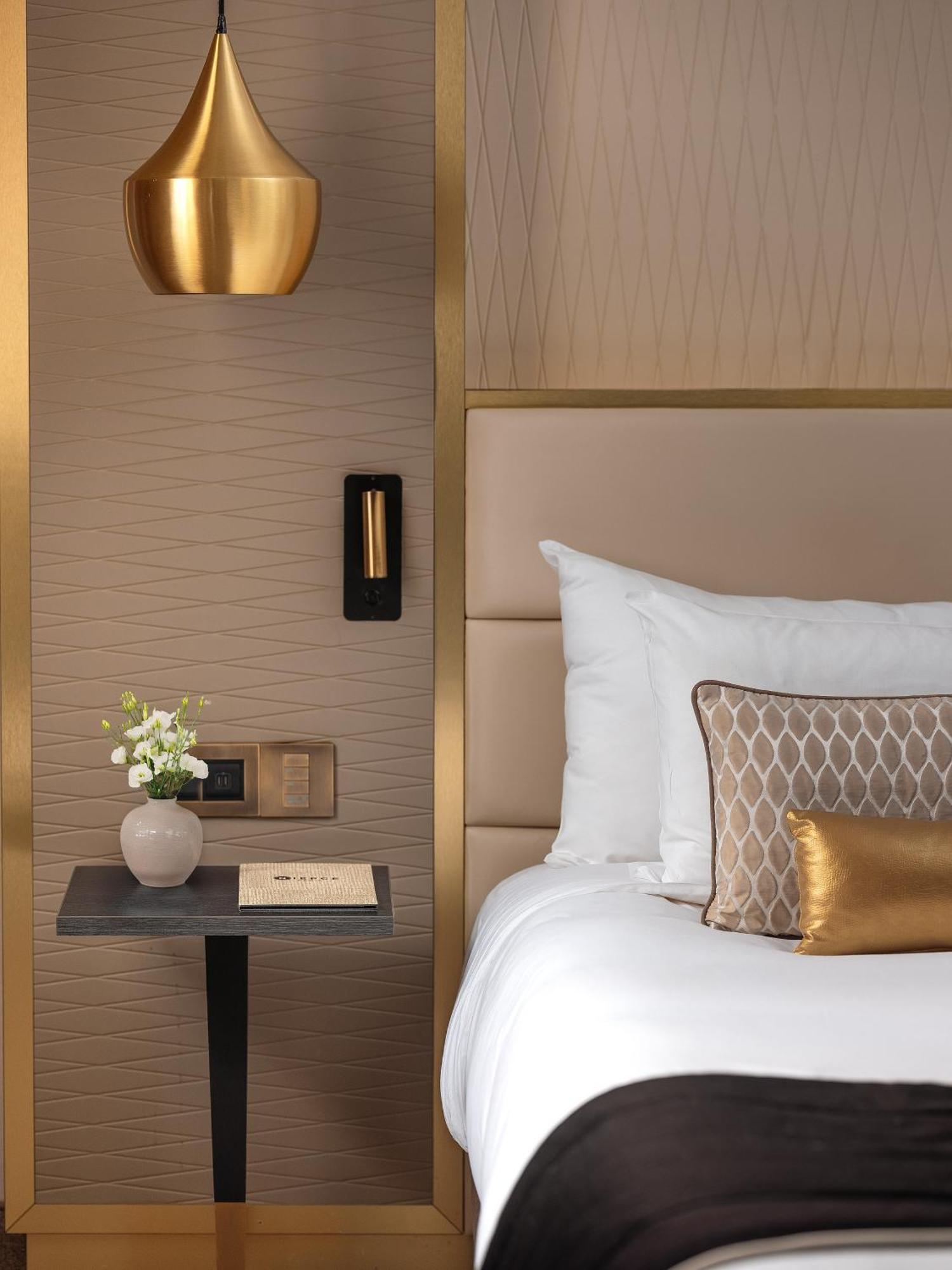 Niepce Paris, Curio Collection By Hilton Hotel Екстериор снимка